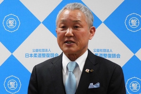 徳山健司学術教育部長