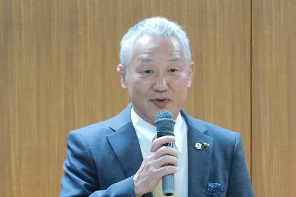 徳山健司学術教育部長