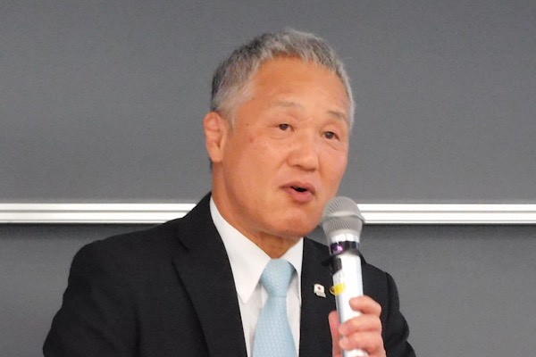 学術教育部長　徳山健司氏