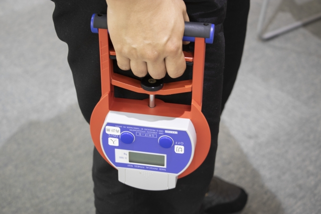 高齢心不全患者の予後予測に「握力」。退院後の死亡リスクとの関連を確認